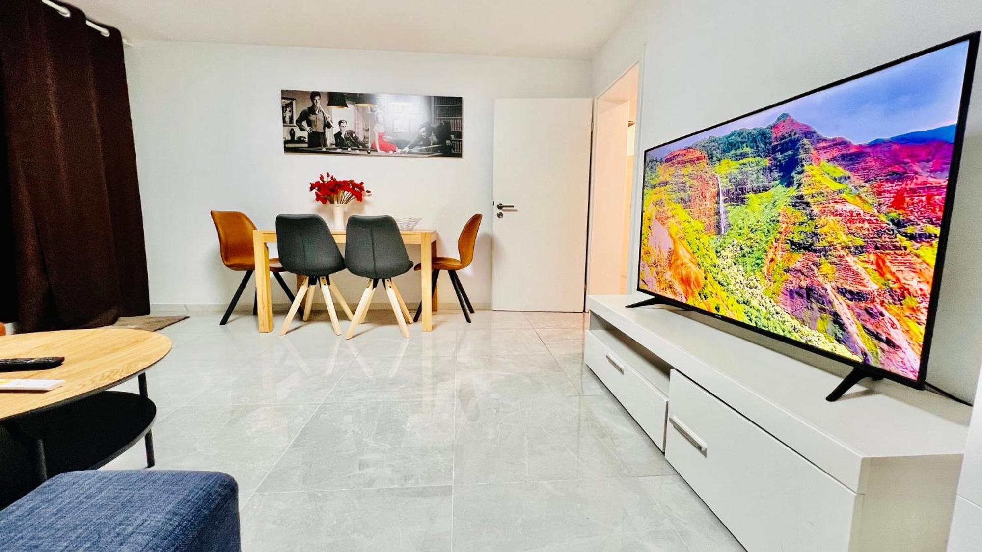 Emily'S Apartment Blaustein Bagian luar foto